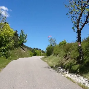 https://ancolie-23-les-chalets-de-super-d.fr-provencehotel.com